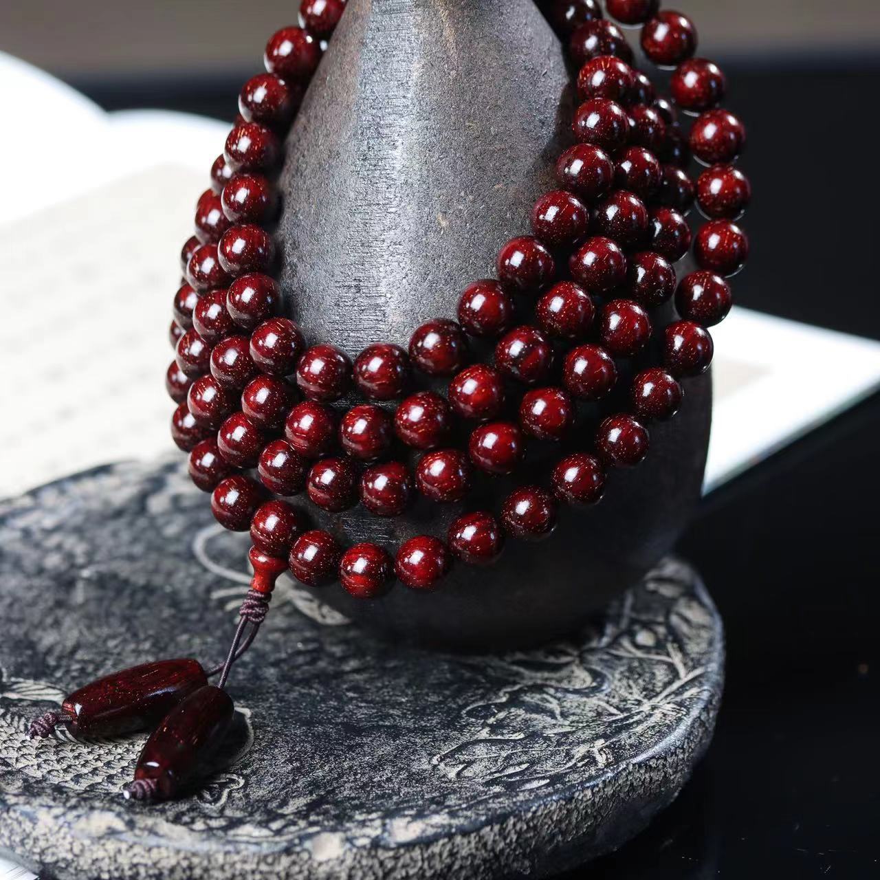 108-Bead Natural Sandalwood Bracelet – High Oil Density Red Sandalwood with Golden Star Grain - aurimala4