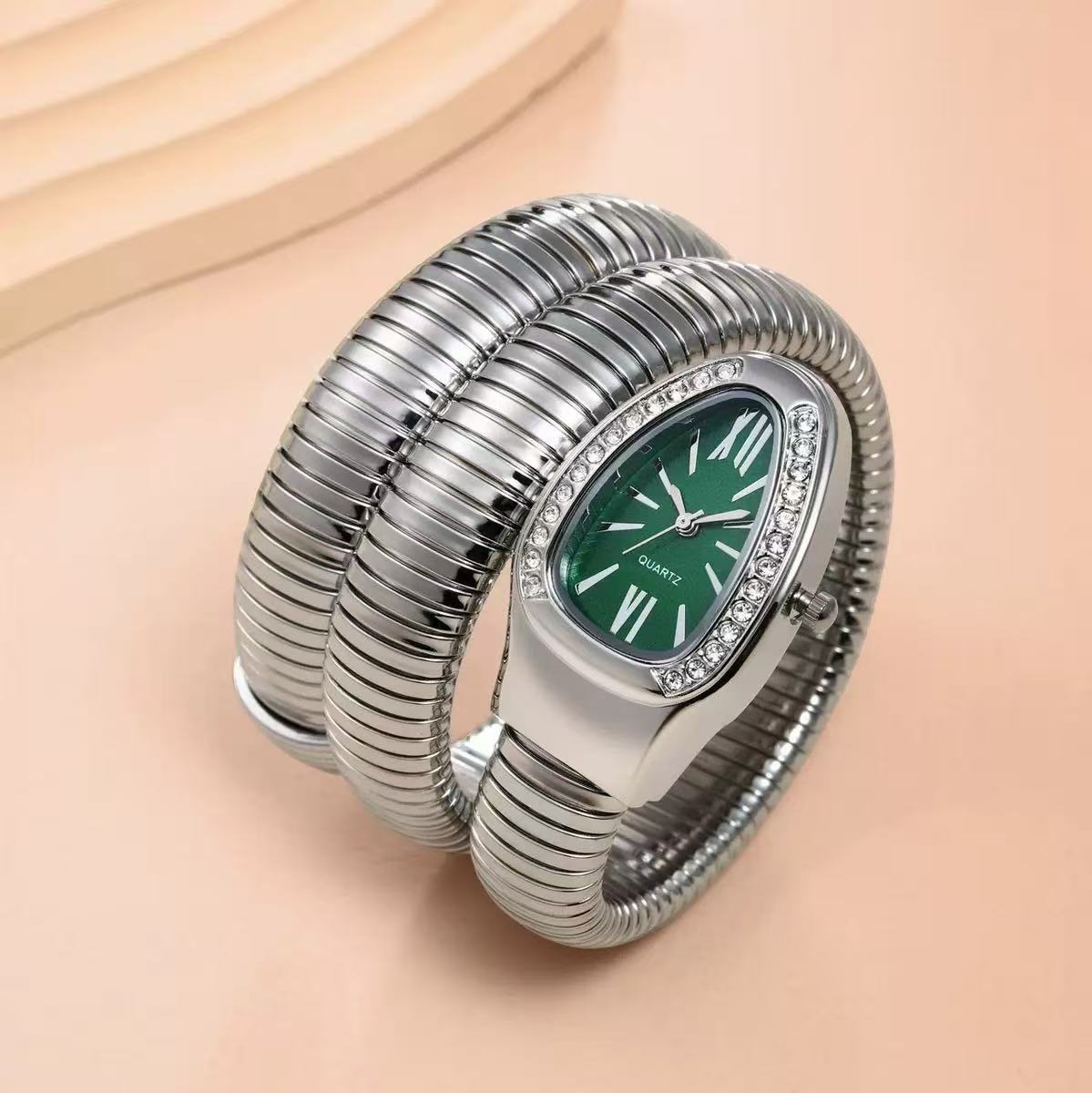 Snake Style Women’s Bangle Watch for Women – Fashion Jewelry Accessory, Trendy Quartz Bracelet Watch Gift, Ready Stock Ladies Watch USA Style aurimala